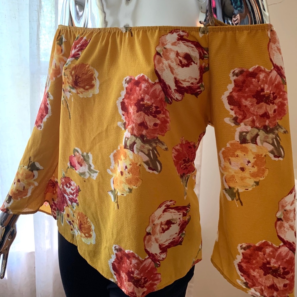 Off shoulder floral top
